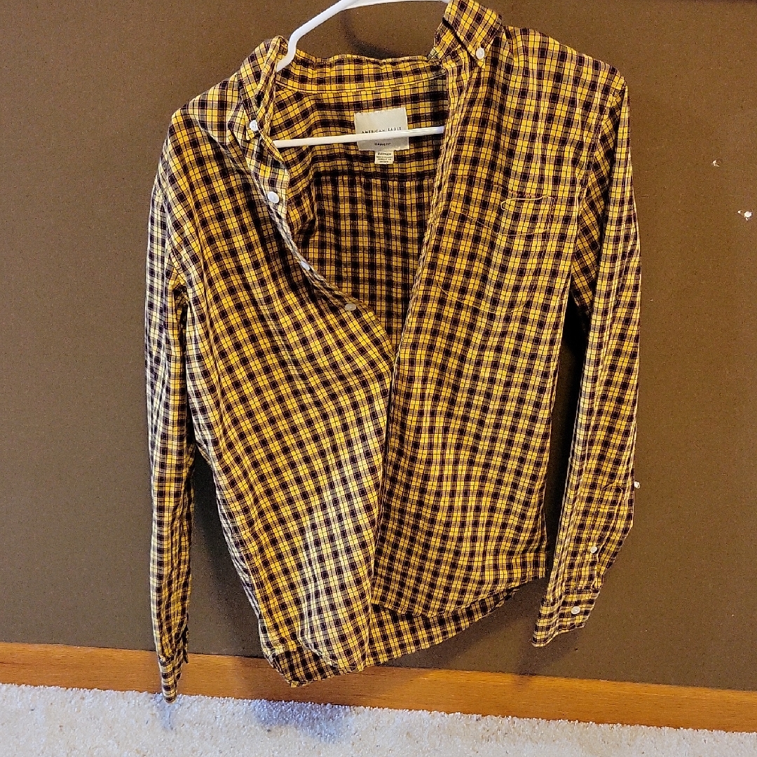 American Eagle Yellow And Black Plaid Shirt